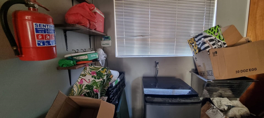 2 Bedroom Property for Sale in Langenhovenpark Free State